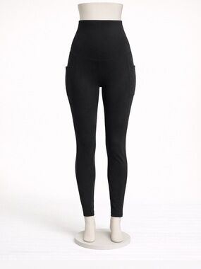 Danskin Moisture-Wicking Leggings w/ Pockets – Size L